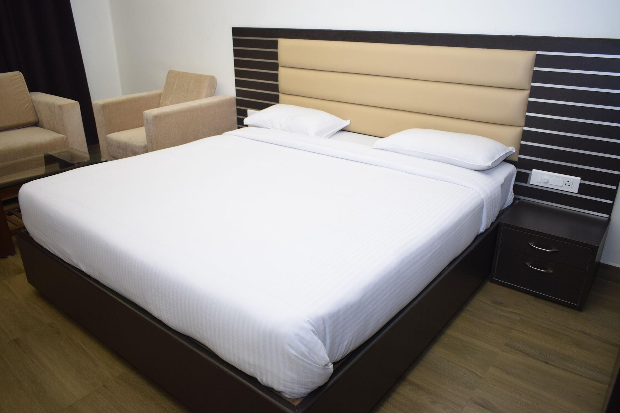 Hotel Sumith Palace Pondicherry Dış mekan fotoğraf