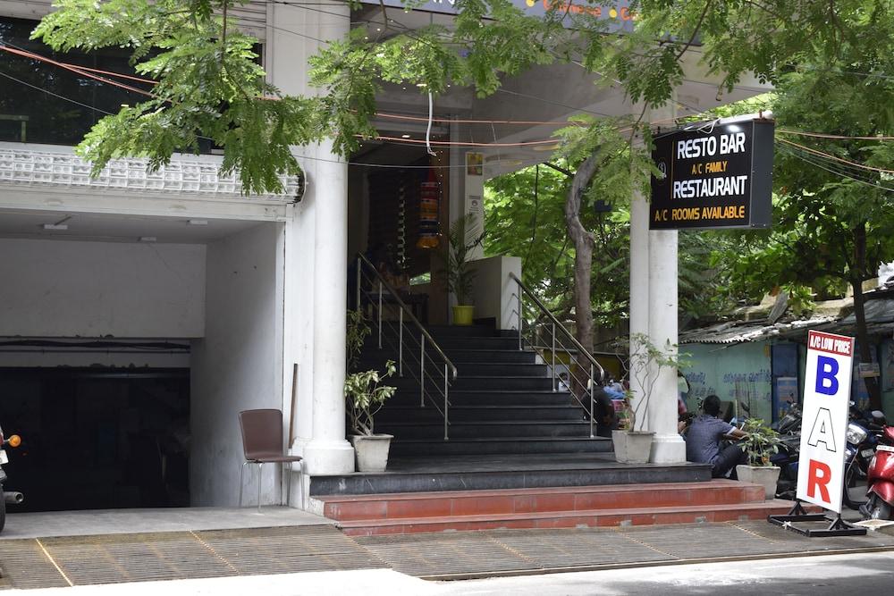 Hotel Sumith Palace Pondicherry Dış mekan fotoğraf