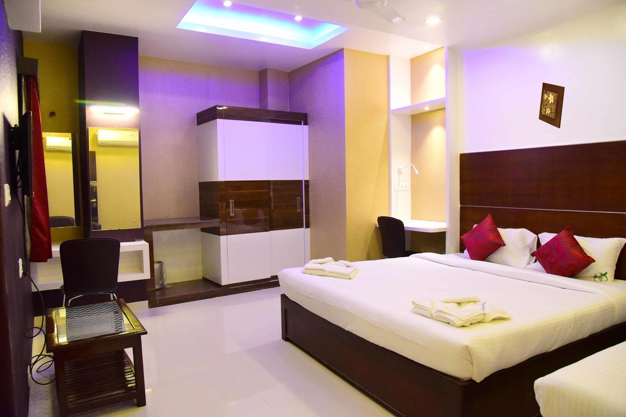 Hotel Sumith Palace Pondicherry Dış mekan fotoğraf