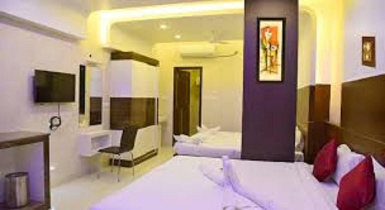 Hotel Sumith Palace Pondicherry Dış mekan fotoğraf